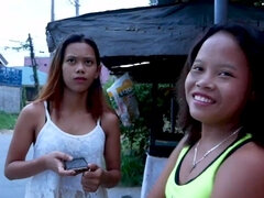 Grosse bite, Sucer une bite, Brunette brune, En levrette, Philippine, Hard, Interracial, Chatte