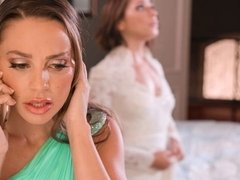 Arsch, Schlafzimmer, Blondine, Vollbusig, Masturbation, Muschi, Entkleiden, Titten