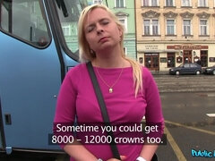 Leie, Blondine, Pummelig, Besamung, Geld, Im freien, Pov, Öffentlich