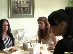 お尻, デカ尻, フェラチオ, 女 人男 人, グループ, オマンコ, コキ, 三人