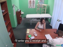 Fake Hospital (FakeHub): Holiday maker strikes a sexual deal