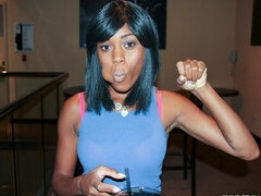 Schattig, Lul, Hondjeshouding, Handbeurt, Interraciaal, Mager, Tiener, Tieten likken