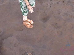 Daddy, Jurk, Flashing, Voetbeurt, Masturbatie, Orgasme, Buiten, Nat