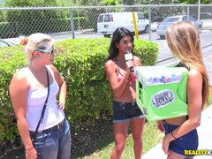 Gros cul, Bikini, Sucer une bite, Tir de sperme, Fille latino, Argent, Piercing, Rousse roux
