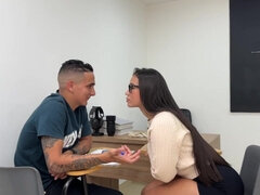 18 ans, Gros cul, Sucer une bite, Collège université, Fait maison, Fille latino