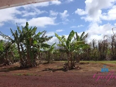 Пляж, Брюнетки, Пальцем, На природе, Пирсинг, Киски, Курящие, Сиськи