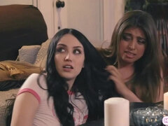 Morena, Hd, Lesbiana, Masturbación, Pequeña, Pelirrojo, Trio, Tetas