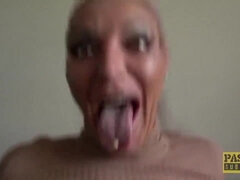 Anal, Britannique, Plantureuse, Couple, Gorge profonde, En levrette, Rasée, Nénés