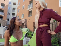 Grosse bite, Noire, Sucer une bite, Queue, Hard, Chatte, Plan cul à trois, Nénés