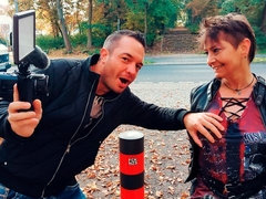 Incroyable, Rondelette, En levrette, Branlette thaïlandaise, De plein air, Pov, Pute, Dénudage