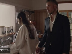 Sucer une bite, Brunette brune, Tromperie, Domination, Pieds, Léchez, Chatte, Nénés