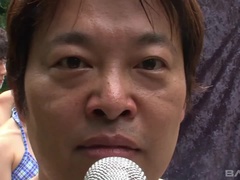 18 jahre, Asiatisch, Blasen, Braunhaarige, Aufs gesicht abspritzen, Gruppe, Behaart, Im freien