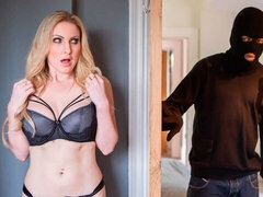 Culo grande, Negro, Mamada, Atrapados, Estilo perrito, Interracial, Afeitado, Sorpresa