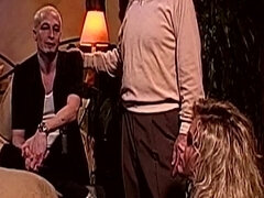 デカ尻, デカパイ, ブロンド, フェラチオ, チン, 指いじり, 異人種間, 下着