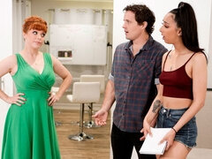 Grosser arsch, Grosse titten, Blasen, Frau frau mann, Massage, Milf, Rotschopf, Flotter dreier