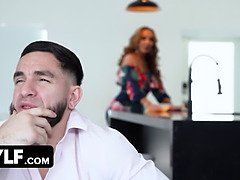 Grote lul, Grote mammen, Pijpbeurt, Sperma shot, Diep in de keel, Moeder die ik wil neuken, Kut duiken, Tieten likken