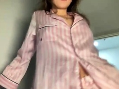 Blonde teen Sierras first erotic masturbation video