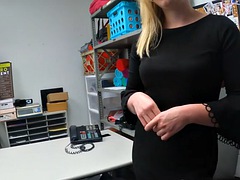 Hd, Policía, Desnudarse