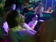 Zwart, Bruinharig, Aangekleed, Lesbisch, Masturbatie, Orgie, Feest, Pornster