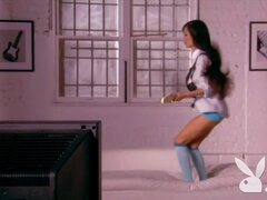 Asiatique, Gros seins, Plantureuse, Nue  à poil, Nue, Solo, Nénés