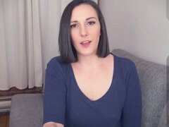 Amateur, Brunette brune, Plantureuse, Nue, Cheveux courts, Solo, Dénudage, Nénés