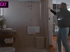 デカ尻, 指いじり, 手コキする, ホテル, 母, 裸, ロシア人, いじめ