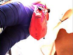 Под юбкой, Подглядывание