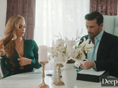 Deeper. Nicole Aniston Gets the Kind of Service She Desires