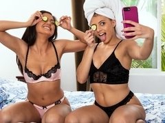 アジア人, 指いじり, キス, レズビアン, なめる, オナニー, オマンコ, ティーン