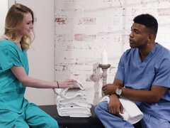 Большой член, Большие сиськи, Блондинки, Минет, Черненькие, Межрасовый секс, Медсестра, Крошечные