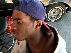 The bottom of the black cock was taken off and fucked in the street by a white top