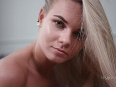 Erstaunlich, Blondine, Fingern, Klaffend, Masturbation, Solo, Jungendliche (18+), Titten