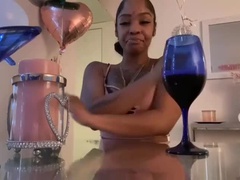 Ebony Solo: See How a Big Dildo Makes Her Squirt!