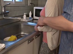 Femme au foyer, Japonaise, Mature, Mère que j'aimerais baiser, Maman