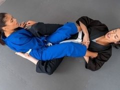 Cul, En levrette, Doigter, Embrassement, Chatte, Strapon, Dénudage, Adolescente