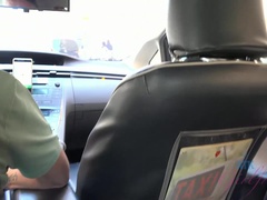 Mamada, Semen en la boca, Masturbacion con pies, Novia, Al aire libre, Bragas, Público, Pezones inflados