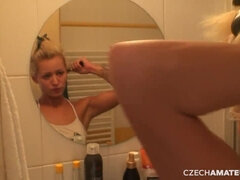 Sucer une bite, Bondage, Cocu, Tchèque, Pov, Douche, Adolescente, Webcam