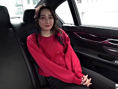 Japanese girl beautiful in the car Jav uncensored