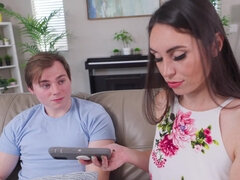 Nana, Sucer une bite, Brunette brune, En levrette, Hd, Mère que j'aimerais baiser, Chatte, Séduite