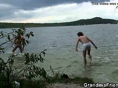 Playa, Belleza, Rubia, Mamada, Abuelita, Madres para coger, Mamá, Madrastra