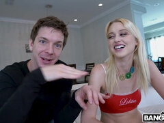 Grosse bite, Blonde, Sucer une bite, 2 femmes 1 homme, Énorme, Monstre, Adolescente, Plan cul à trois