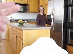 18 jaar, Dochter, Diep in de keel, Hardcore, Natuurlijk, Orgasme, Gezichtspunt, Kut duiken