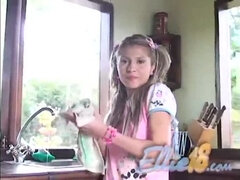 18 летние, Пальцем, Мастурбация, Киски, Тощие, Дразнящие, Молоденькие, Сиськи