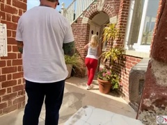 Blonde PAWG Dee Siren Fucks Hubby on Venice Beach - Outdoor Public Sex & Squirting