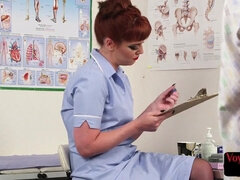 Britannique, Homme nu et filles habillées, Hd, Lingerie, Mère que j'aimerais baiser, Réalité, Rousse roux, Voyeur