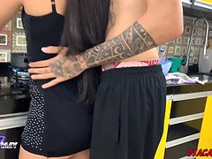 Leie, Braunhaarige, Schwanz, Frau, Küche, Latina, Muschi, Tätowierung