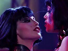 Nana, Célébrité, Compilation, Femme couguar, Mamelons