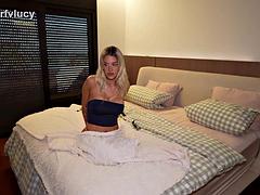 Amateur, Tetas grandes, Rubia, Atrapados, Corridas, Penetracion con dedos, Hd, Coño