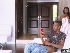 Gevangen, Handbeurt, Likken, Masturbatie, Doordringend, Kut duiken, Geschoren, Tiener