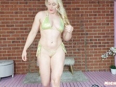 ビキニ, 淫乱熟女